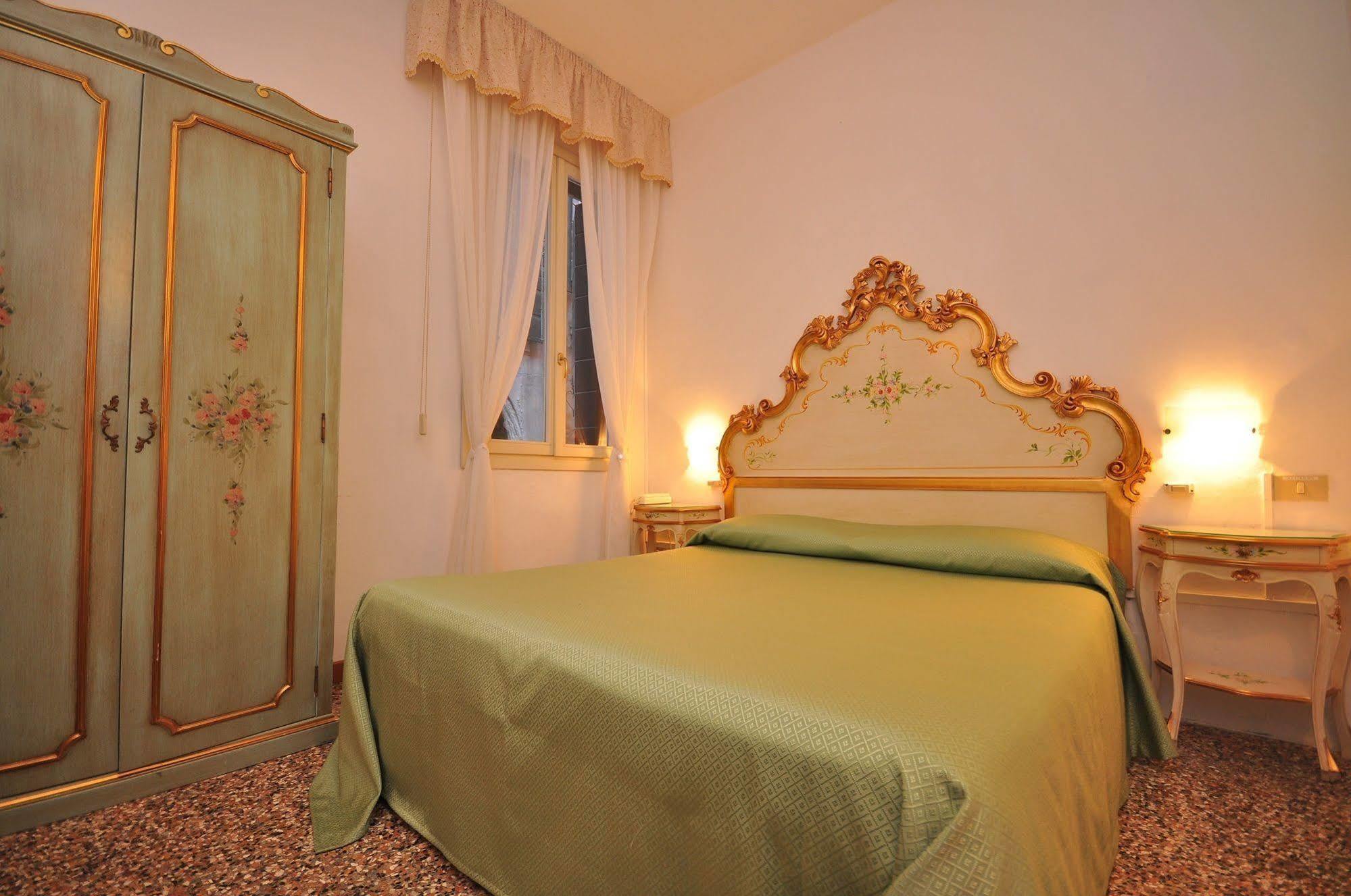 Casa Petrarca * Venedig